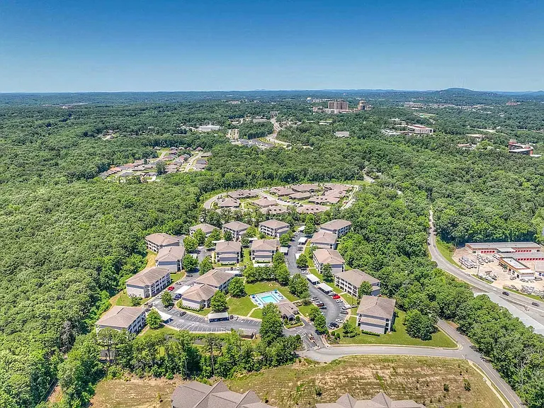 Parham Pointe — Photo 6