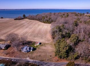 18 Courtney Rd, Lancaster, VA 22503