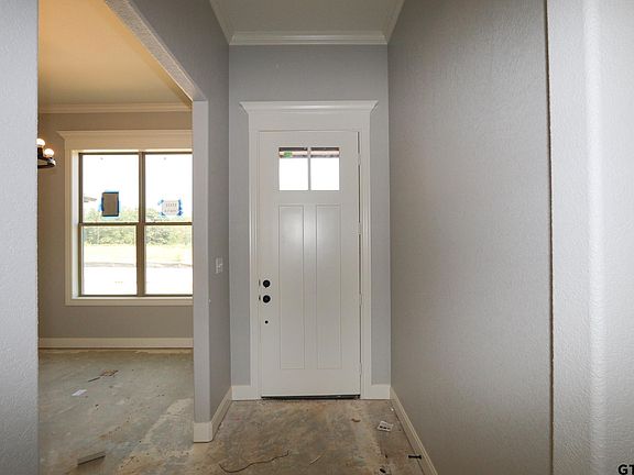 4th image of 15151 Coop Ln