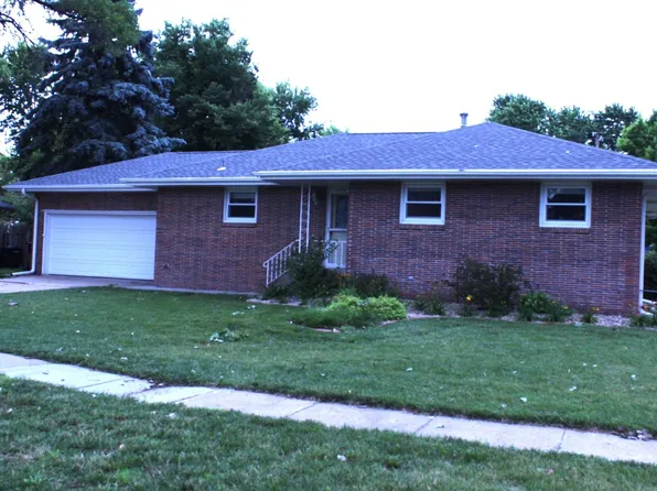 1310 N Cedar Ave, Hastings, NE 68901