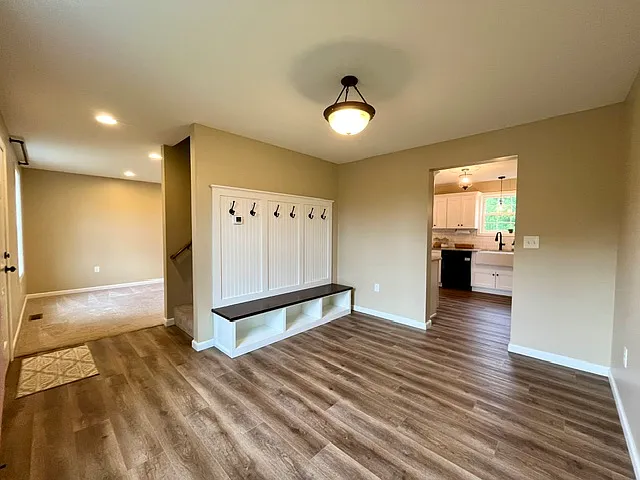 36 Raymond St — Photo 12