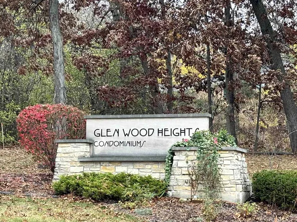 11 Glen Brook Way #102, Fitchburg, WI 53711