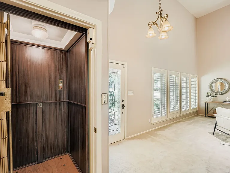 8104 East Ct — Photo 32