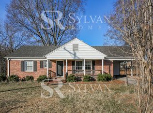 1119 E Lee Rd, Taylors, SC 29687