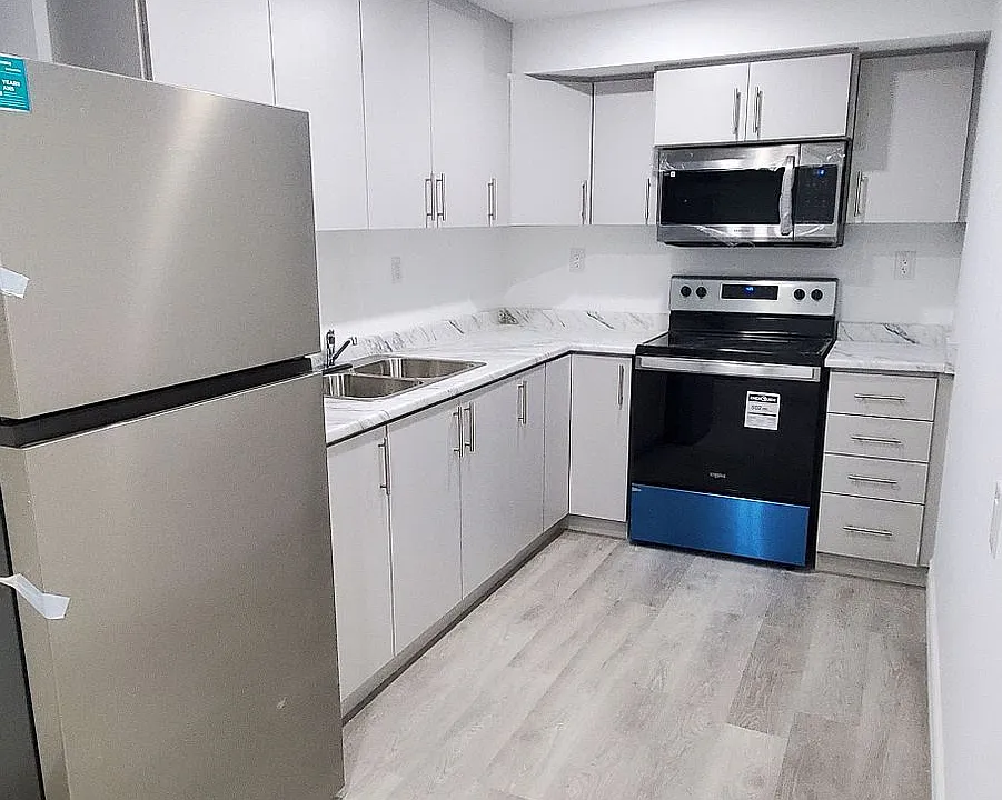 27 Blacksmith Dr #LOWER