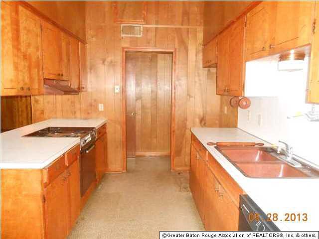 2nd image of 11645 Catalpa St