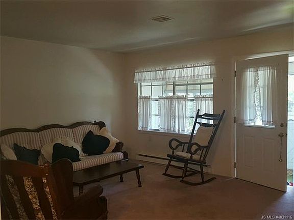 5th image of 1145 E Argyll Cir