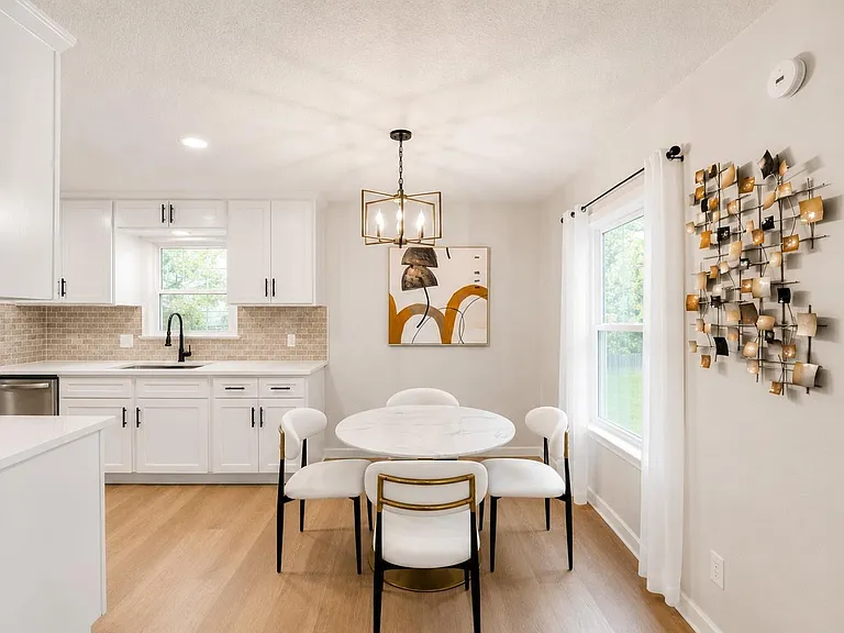 12703 Redfern Dr — Photo 6
