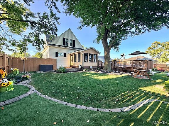 3rd image of 6218 W Main St