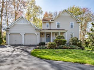 278 Meadowbrook Dr, Manchester, CT 06042