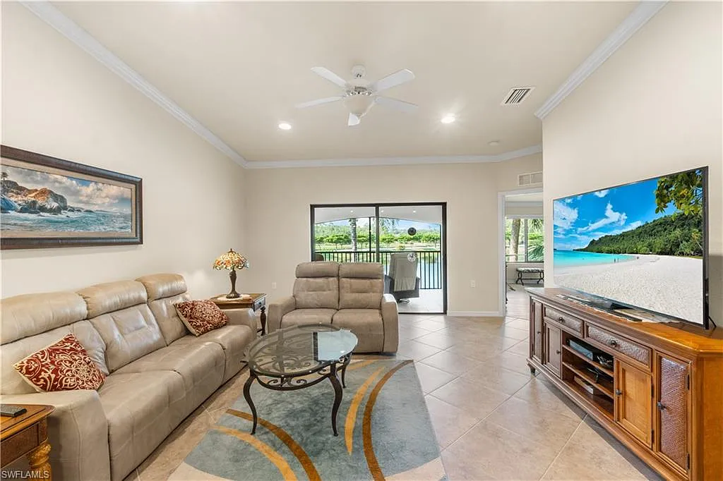 3 bed, 2.0 bath, 1454 sqft, $8,000 — Photo 1
