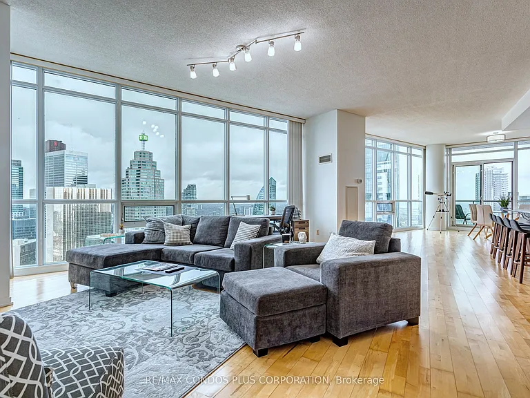 65 Bremner Blvd #5303 — Photo 6
