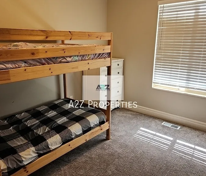 757 E 800 N — Photo 22