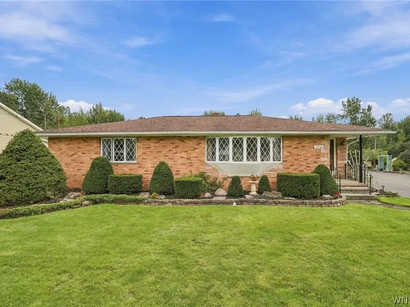 2746 Homeyer Rd, North Tonawanda, NY 14120