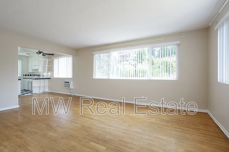 1 bed, 1.0 bath, 900 sqft, $2,600 — Photo 4