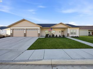 593 SW Cottonwood Dr, Hermiston, OR