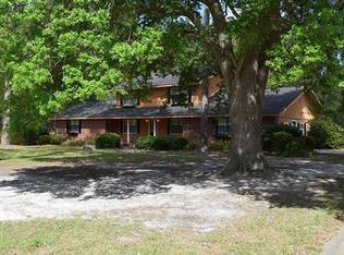 110 Worth St, Jesup, GA 31545