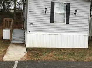 1074 Spring Valley Dr, Hanahan, SC 29410