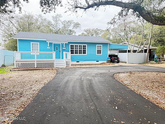 2nd image of 303 West Dr
