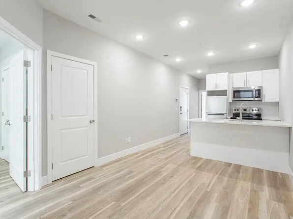 2207 N Broad St #R, Philadelphia, PA 19132