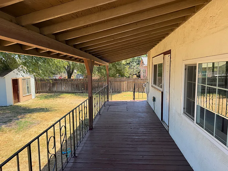400 E Grangeville Blvd — Photo 28