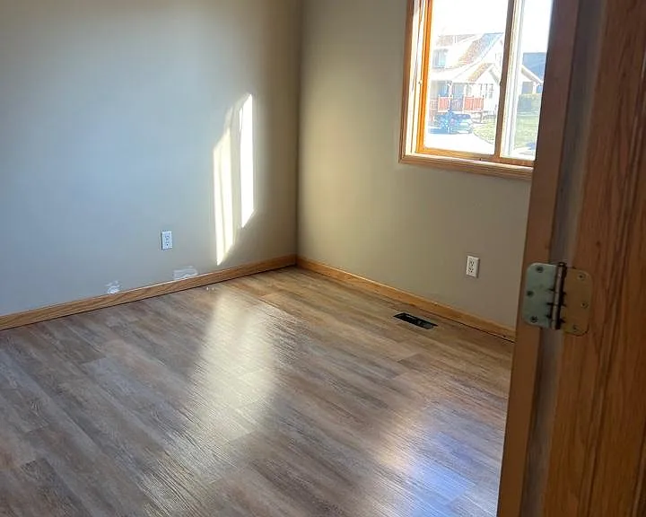 2nd floor bedroom #1 2nd picture
