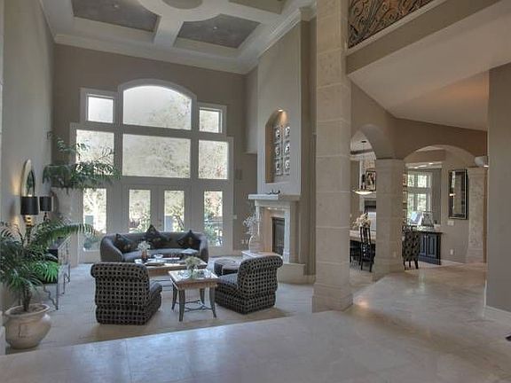 Bright, open floor plan