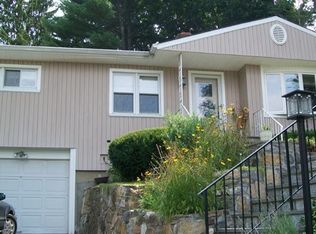 264 Rutledge Ave, Hawthorne, NY 10532