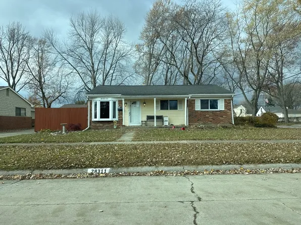 28311 Roy St, Saint Clair Shores, MI 48081