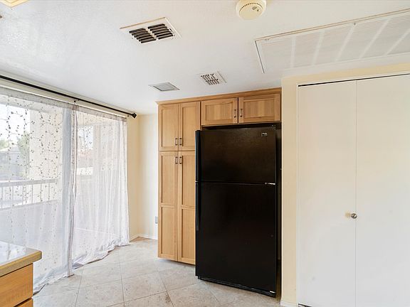 Refrigerator and W/D unit