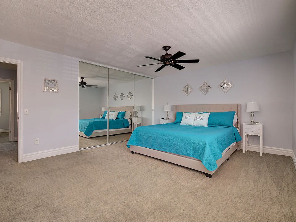 Master Bedroom ...Its huge! Lots of extra closet space + king bed.