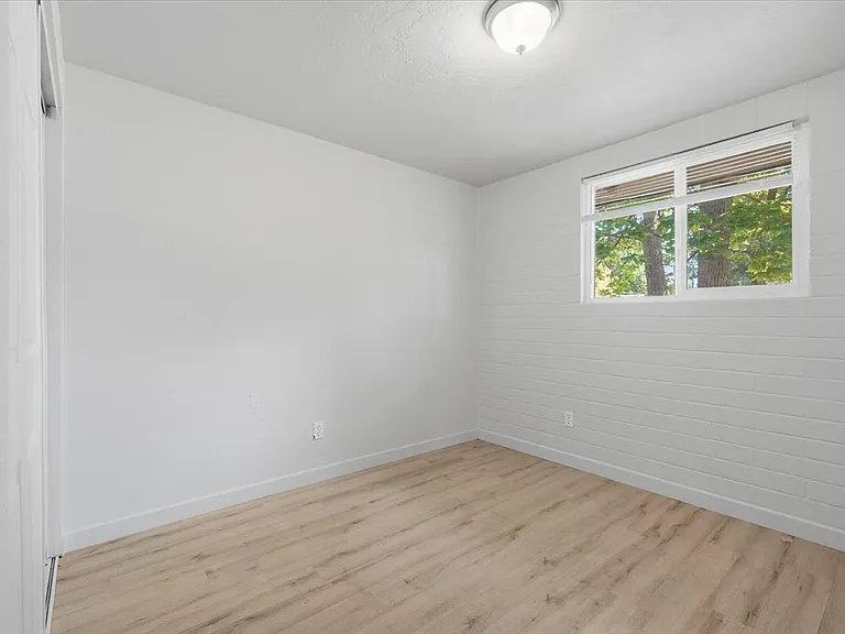 3114 Iowa Ave #1 — Photo 12