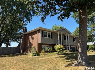 50 Margaret Ct, Pawnee, IL 62558