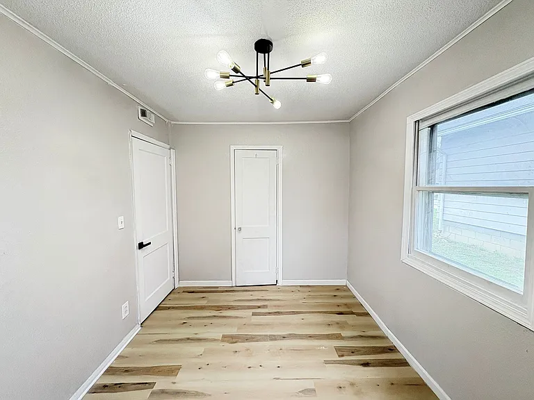 1525 Reswick Dr — Photo 5