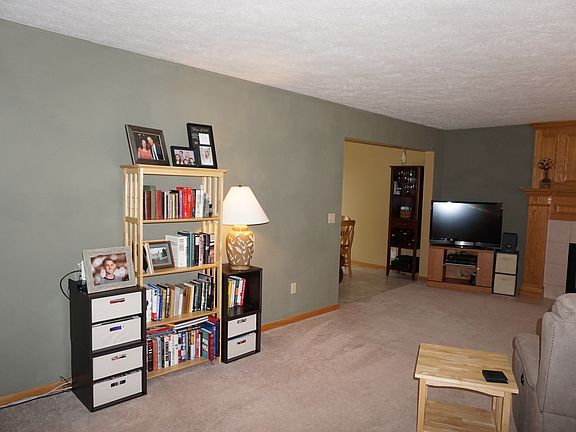 3rd image of 1018 Wood Park Ln