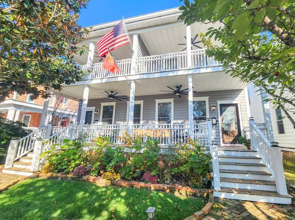 415-417 Tazewell Ave, Cape Charles, VA 23310