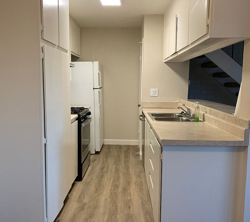 1st image of 3643 Park Dr APT 3