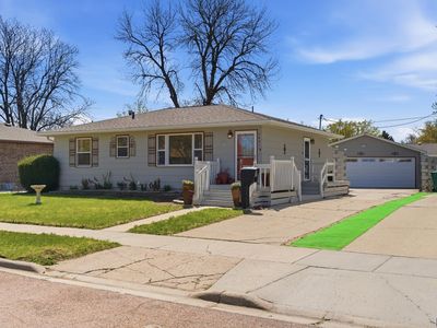 1521 E 5th Ave, Mitchell, SD, 57301
