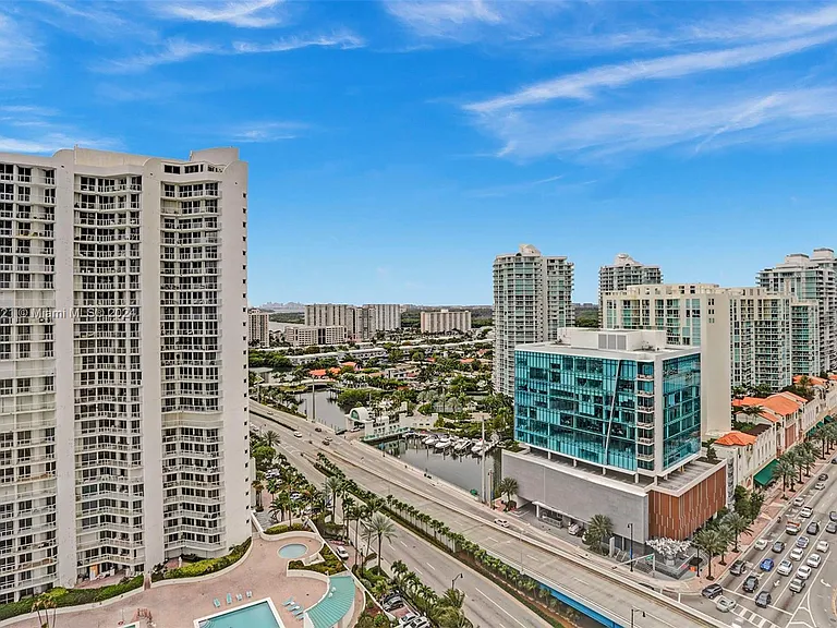 16699 Collins Ave #2209 — Photo 27