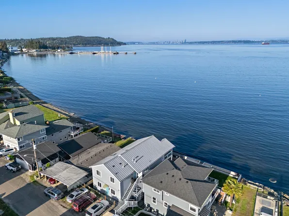 8137 E Daniels Loop #A, Pt Orchard, WA 98366