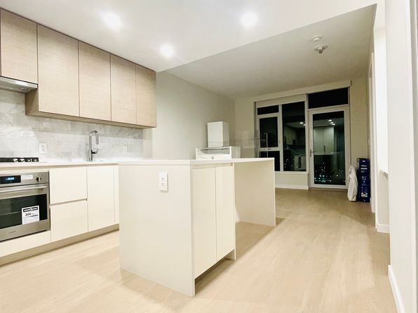2108 Gilmore Ave #2903, Burnaby, BC V5C 0A4