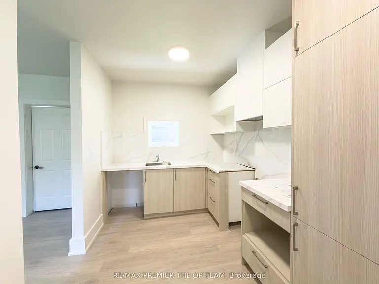9690 Keele St #MAIN — Photo 6
