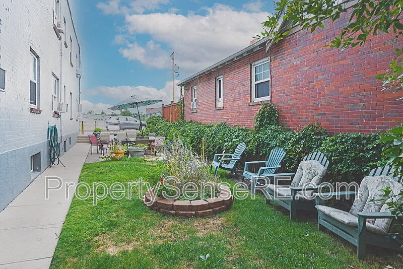 1120 S Logan St — Photo 2