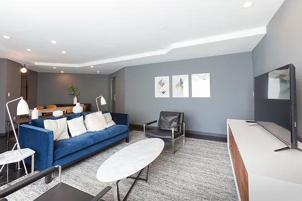 Rented by MNS | media 10