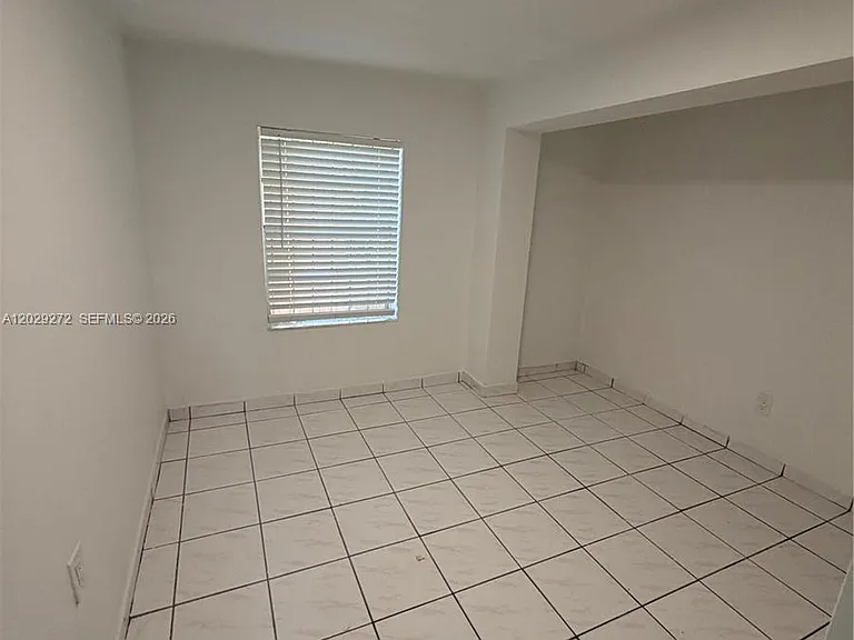 2420 NW 31st St #3 — Photo 10
