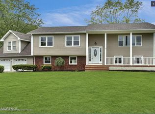 12 Johnson St, Brick, NJ 08724