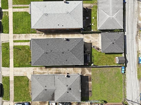 5th image of 292 Bensley Ave