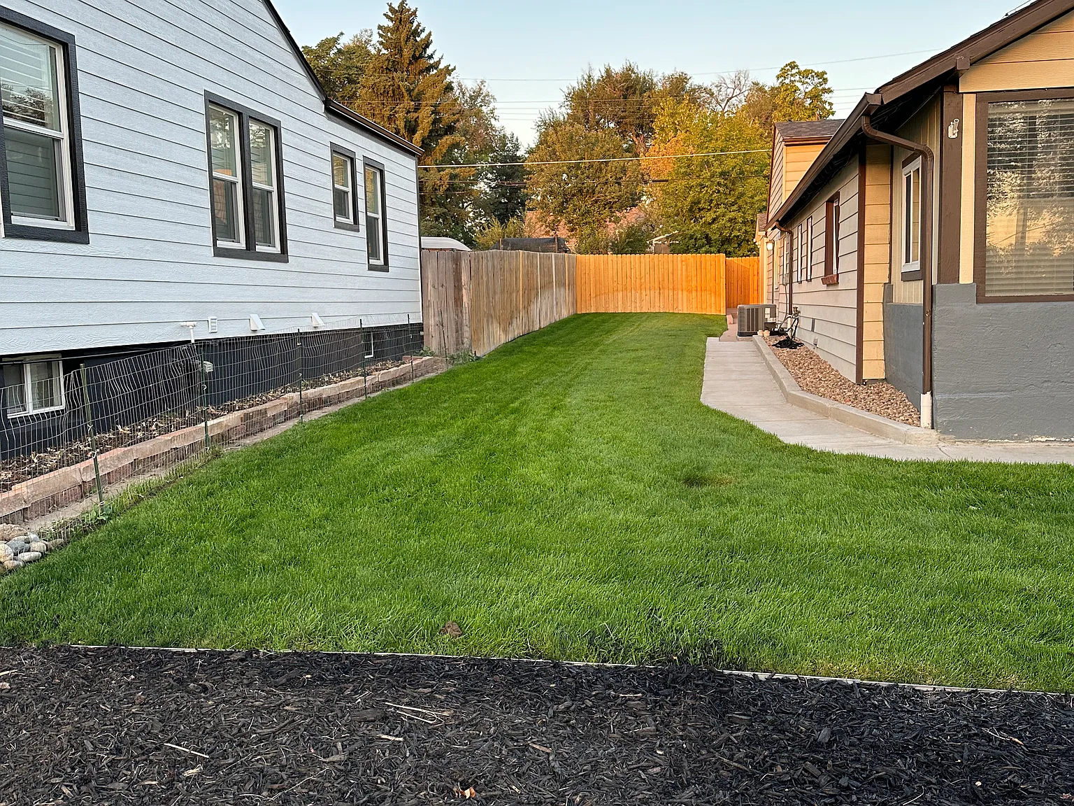 4 bed, 2077 sqft, $3,650 — Photo 4
