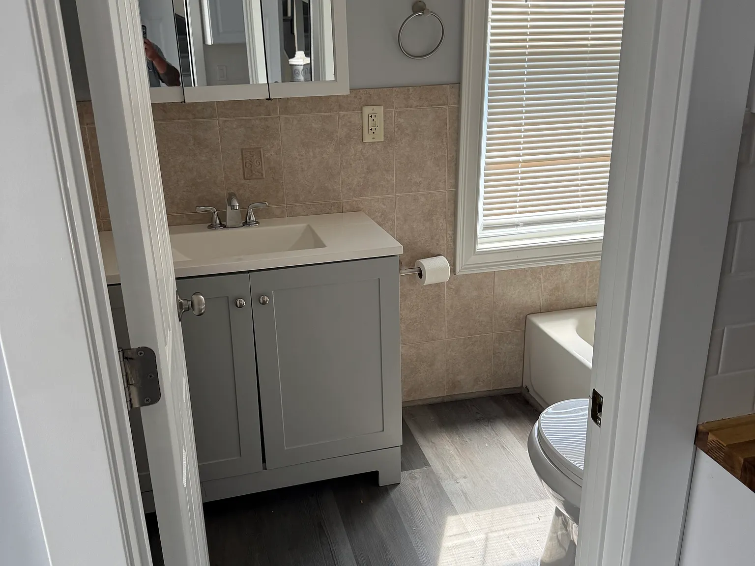 1 bed, $1,300 — Photo 2