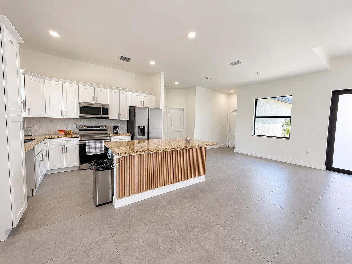 3 bed, $2,150 — Photo 4